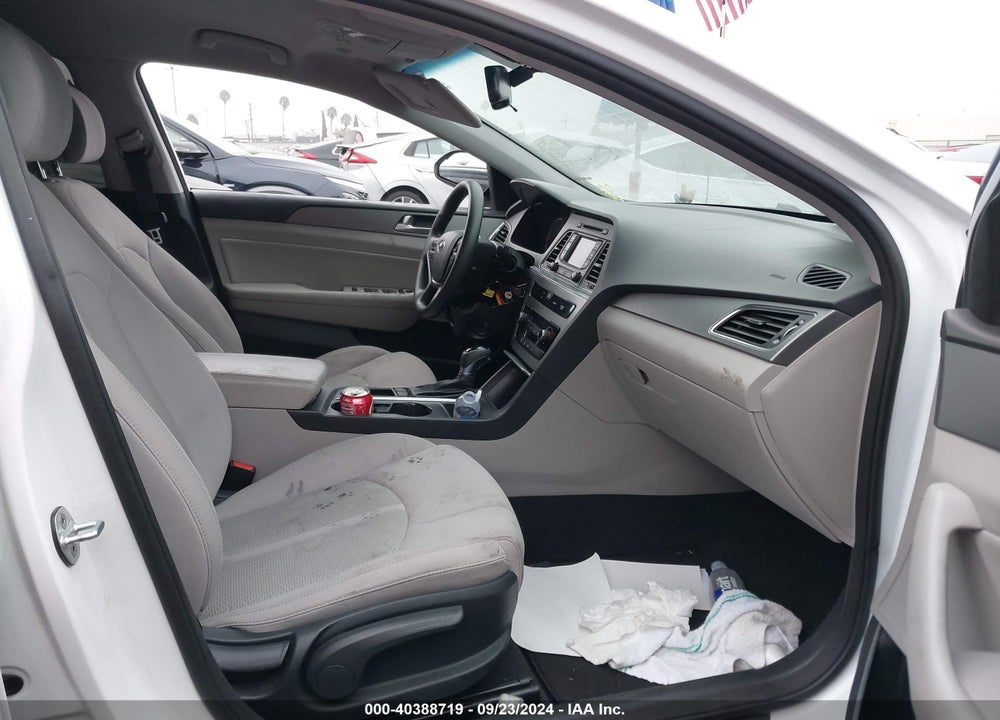 2015 HYUNDAI SONATA SE VIN: 5NPE24AF3FH006123