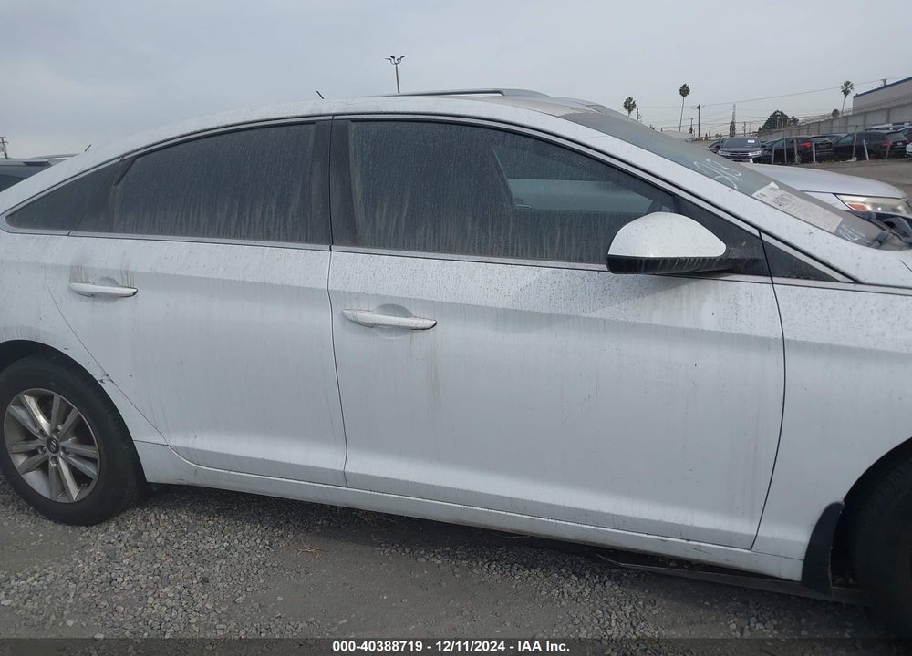 2015 HYUNDAI SONATA SE VIN: 5NPE24AF3FH006123