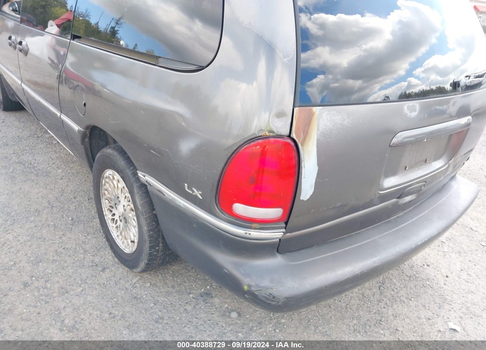 1997 CHRYSLER TOWN & COUNTRY LX VIN: 1C4GP54L3VB341240