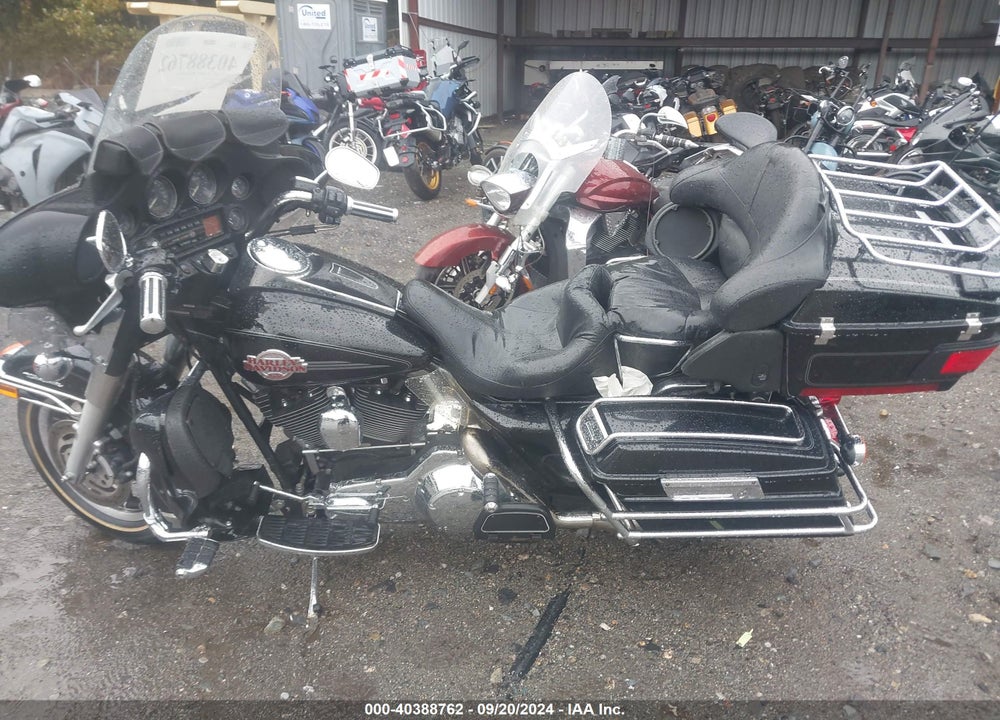 2005 HARLEY-DAVIDSON FLHTCUI VIN: 1HD1FCW1X5Y633794