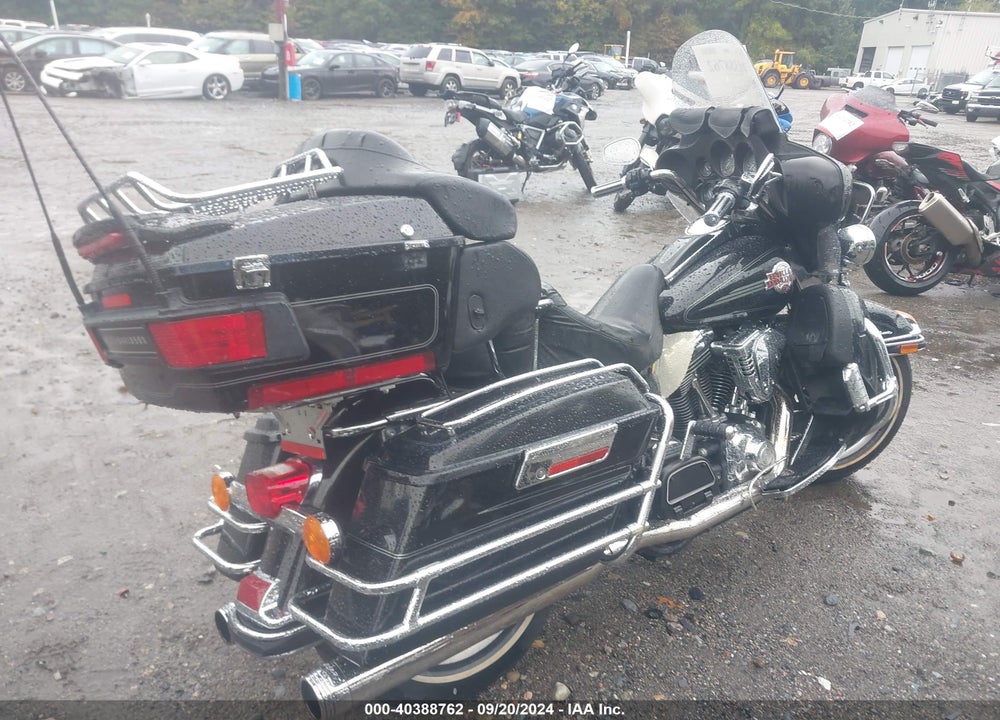 2005 HARLEY-DAVIDSON FLHTCUI VIN: 1HD1FCW1X5Y633794