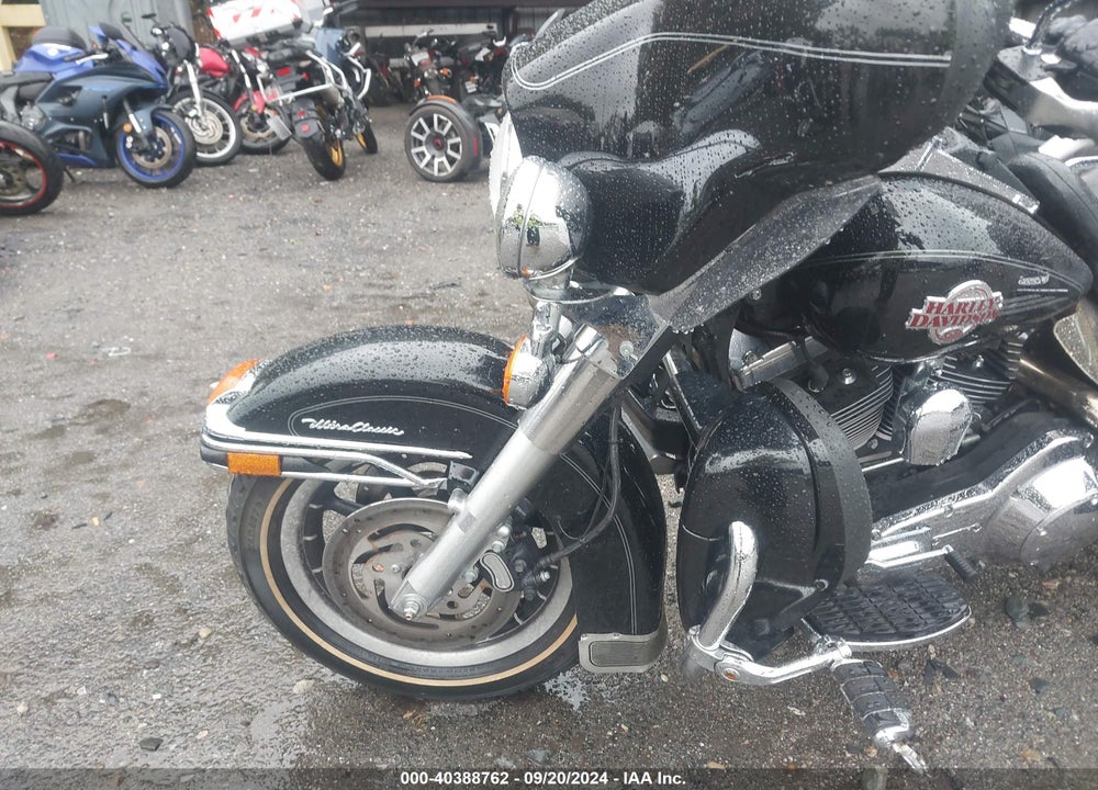 2005 HARLEY-DAVIDSON FLHTCUI VIN: 1HD1FCW1X5Y633794