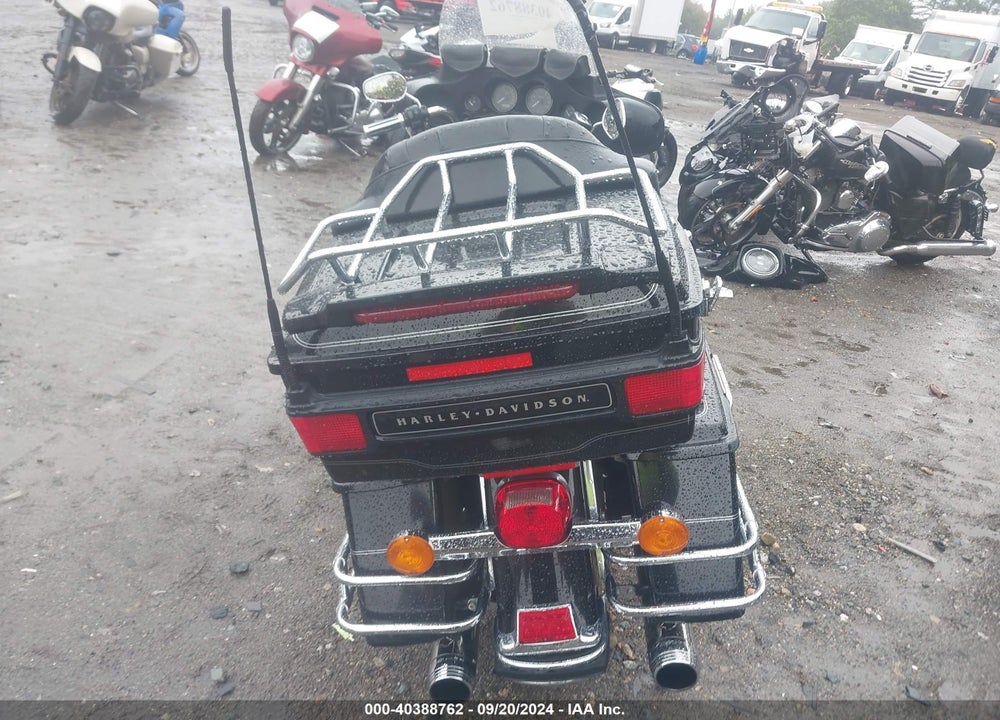 2005 HARLEY-DAVIDSON FLHTCUI VIN: 1HD1FCW1X5Y633794