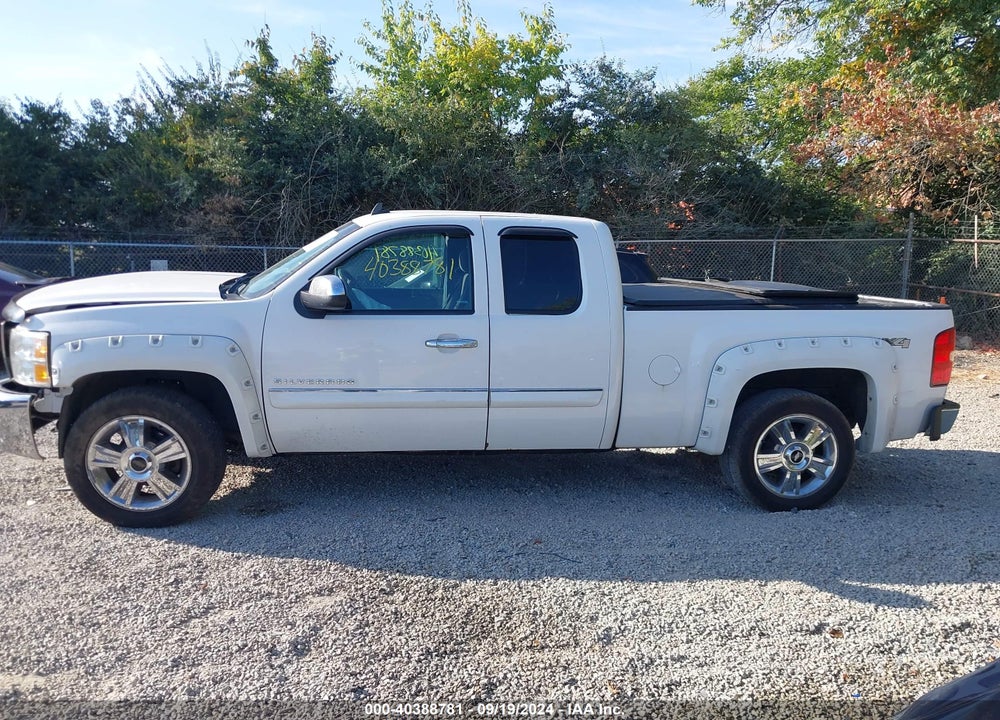 2013 CHEVROLET SILVERADO 1500 LT VIN: 1GCRKSE75DZ149170