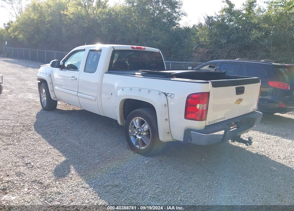 2013 CHEVROLET SILVERADO 1500 LT VIN: 1GCRKSE75DZ149170