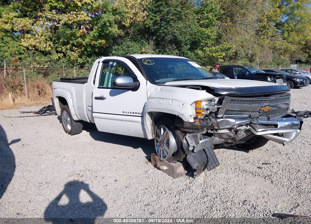 2013 CHEVROLET SILVERADO 1500 LT VIN: 1GCRKSE75DZ149170