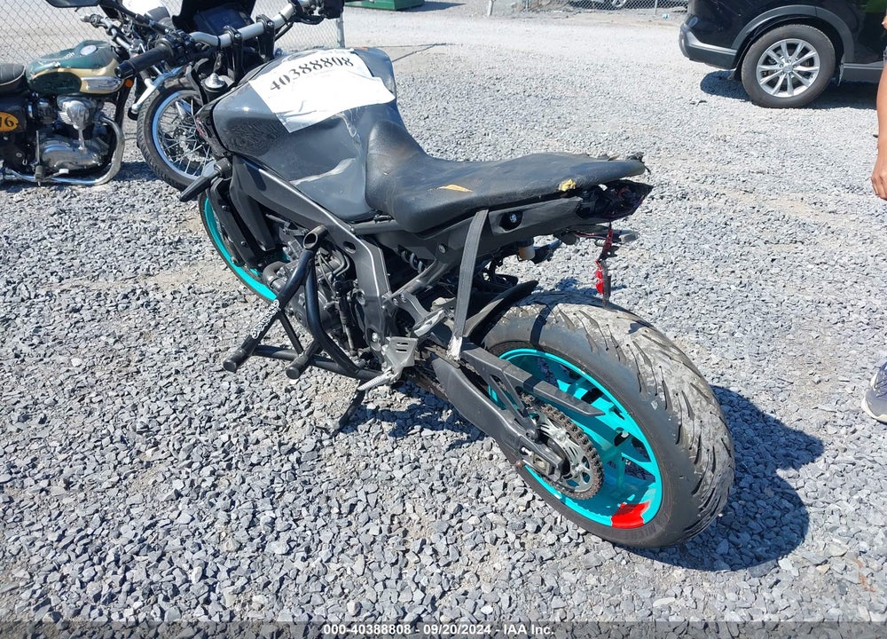 2022 YAMAHA MT09 VIN: JYARN71E1NA002283