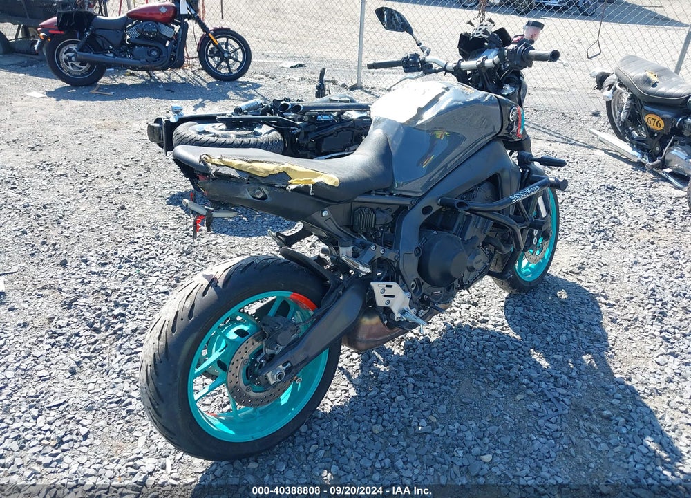 2022 YAMAHA MT09 VIN: JYARN71E1NA002283