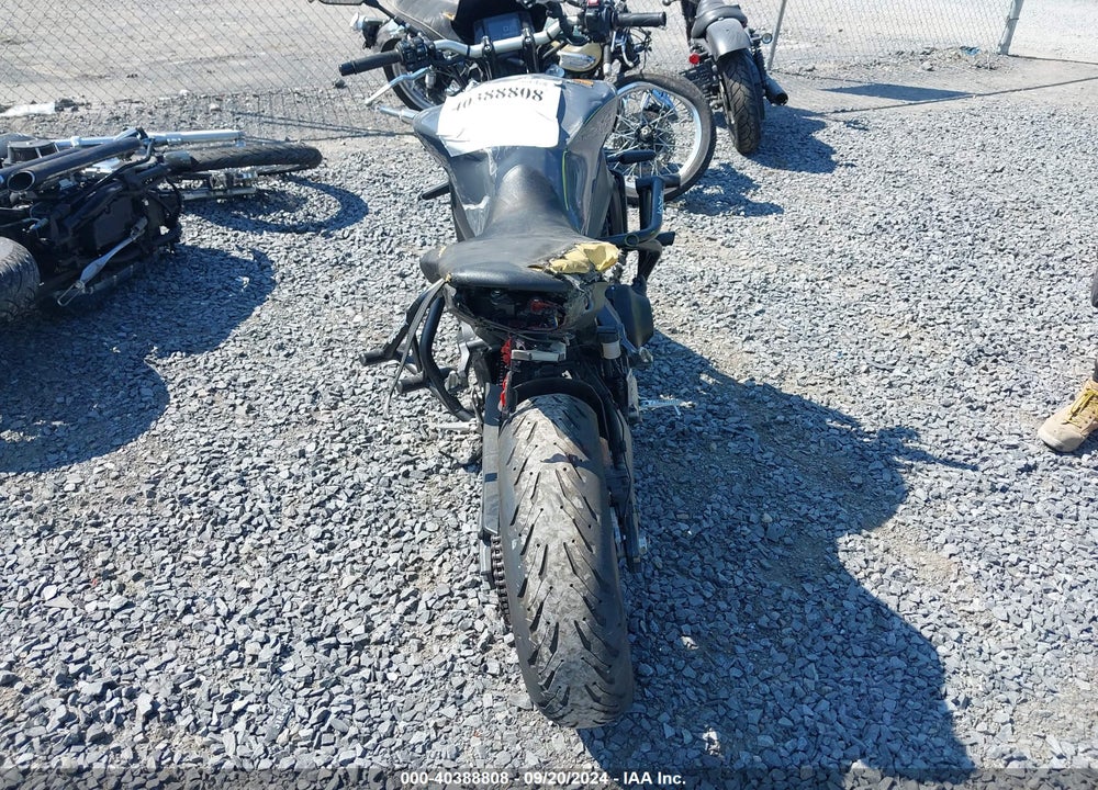 2022 YAMAHA MT09 VIN: JYARN71E1NA002283