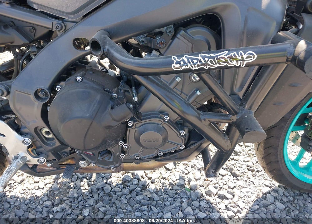 2022 YAMAHA MT09 VIN: JYARN71E1NA002283