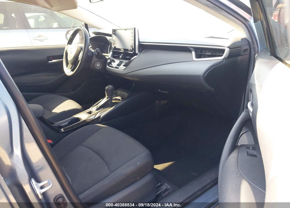 2020 TOYOTA COROLLA LE VIN: JTDEPRAE8LJ033195