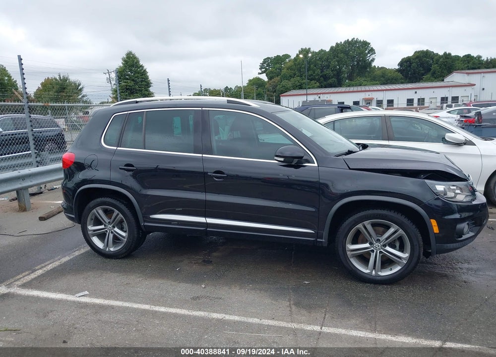 2017 VOLKSWAGEN TIGUAN 2.0T SPORT VIN: WVGTV7AX7HK022429