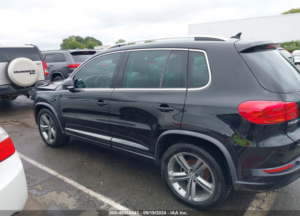 2017 VOLKSWAGEN TIGUAN 2.0T SPORT VIN: WVGTV7AX7HK022429