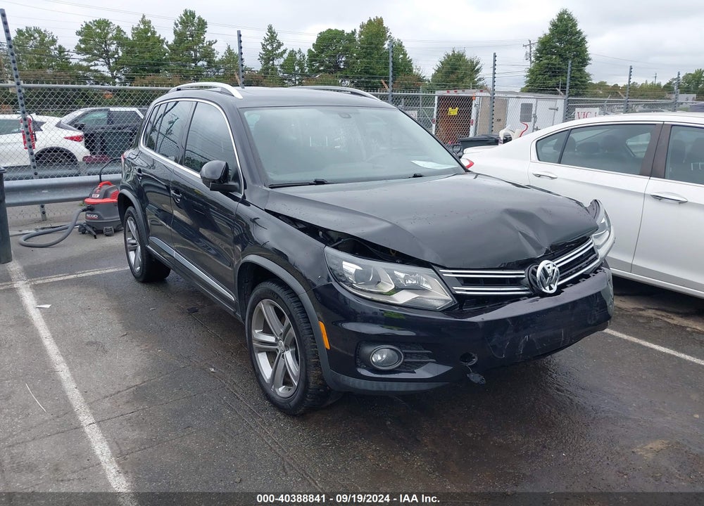 2017 VOLKSWAGEN TIGUAN 2.0T SPORT VIN: WVGTV7AX7HK022429
