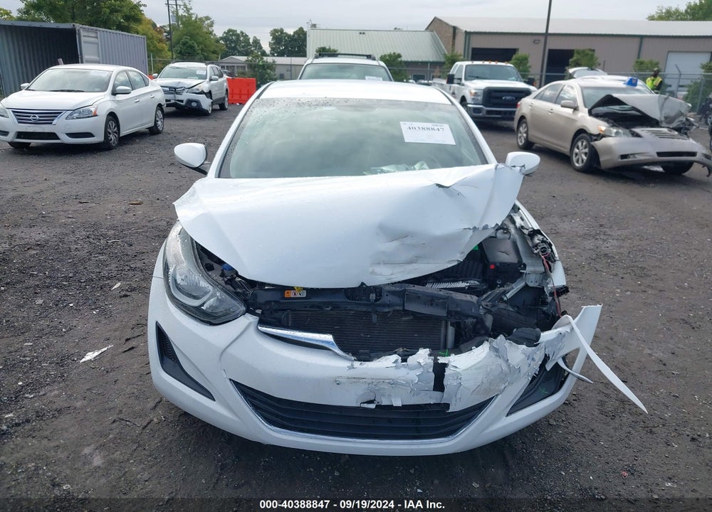 2016 HYUNDAI ELANTRA SE VIN: 5NPDH4AE0GH771132