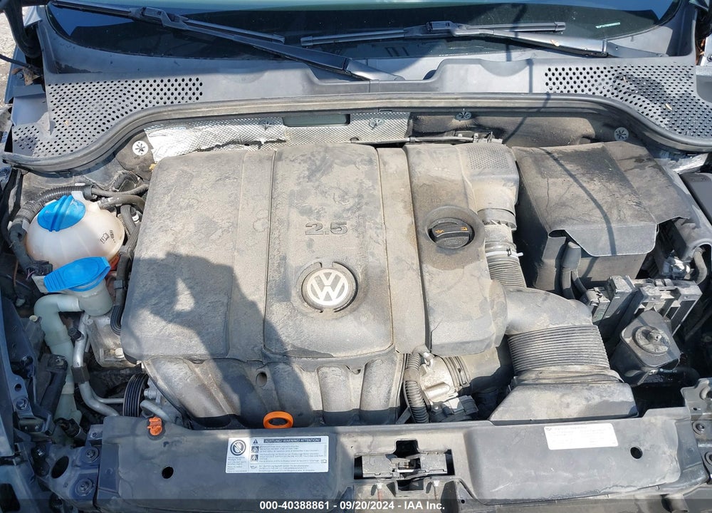2013 VOLKSWAGEN BEETLE 2.5L VIN: 3VWJP7AT0DM685523