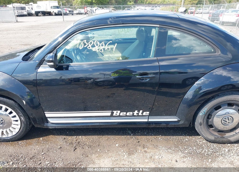 2013 VOLKSWAGEN BEETLE 2.5L VIN: 3VWJP7AT0DM685523