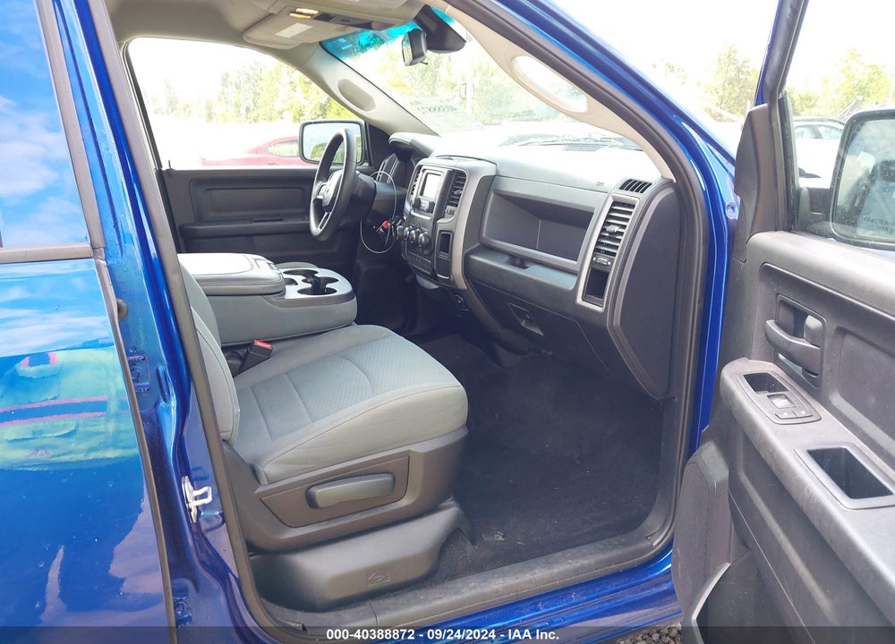 2016 RAM 1500 EXPRESS VIN: 3C6RR6KT3GG112120