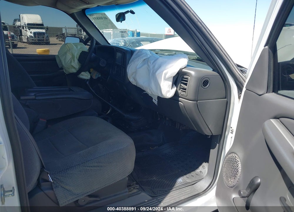 2006 GMC SIERRA 2500HD WORK TRUCK VIN: 1GTHC23236F176825