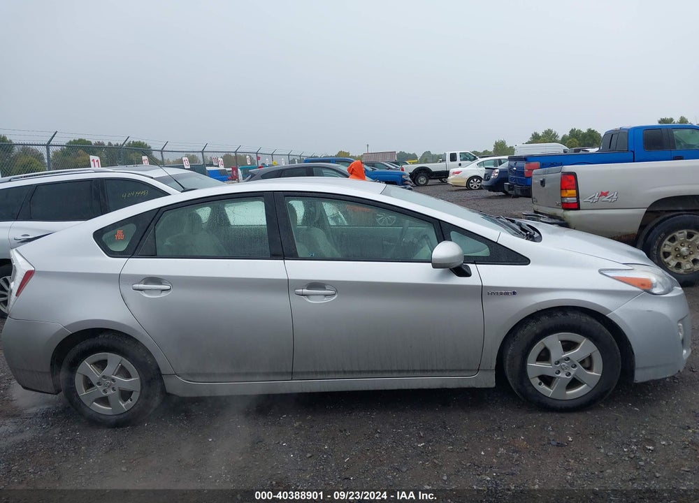 2011 TOYOTA PRIUS TWO VIN: JTDKN3DU4B0325410
