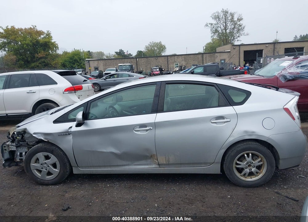 2011 TOYOTA PRIUS TWO VIN: JTDKN3DU4B0325410