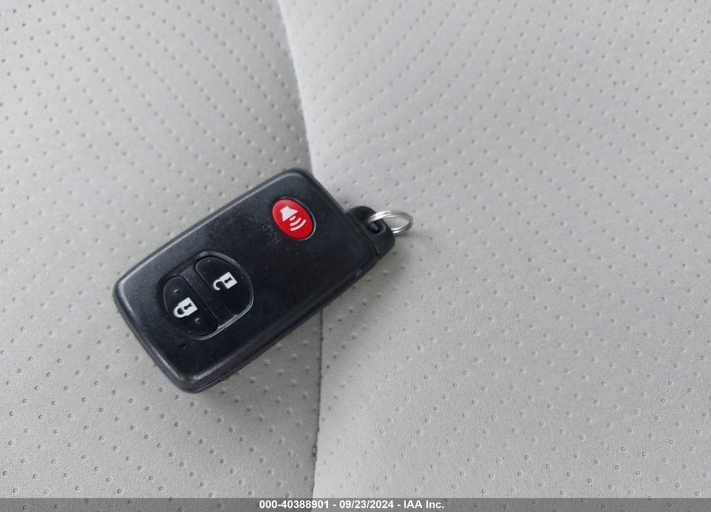 2011 TOYOTA PRIUS TWO VIN: JTDKN3DU4B0325410