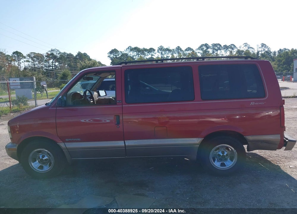 2002 GMC SAFARI SLE VIN: 1GKDM19X92B513691