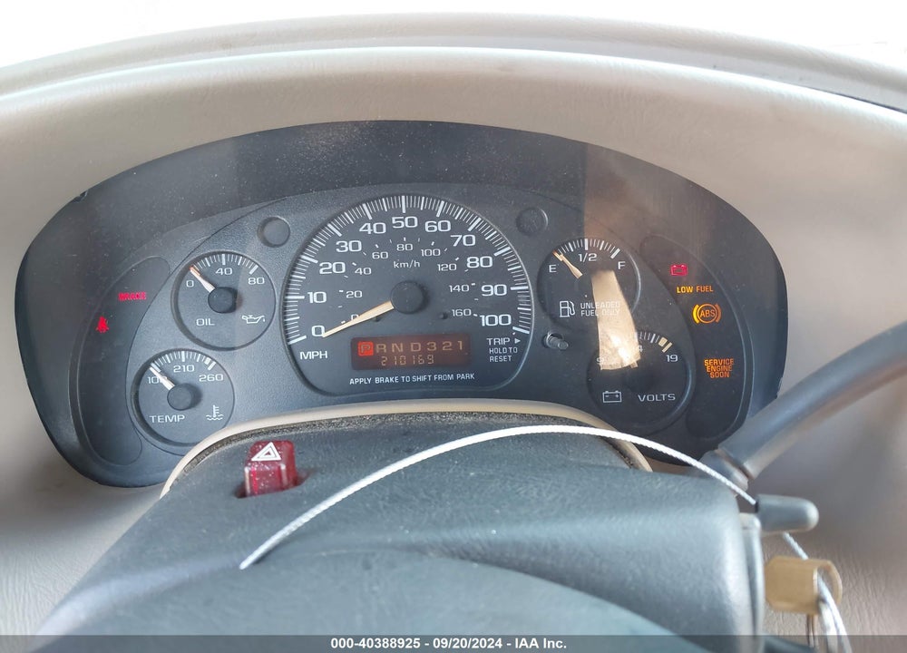 2002 GMC SAFARI SLE VIN: 1GKDM19X92B513691