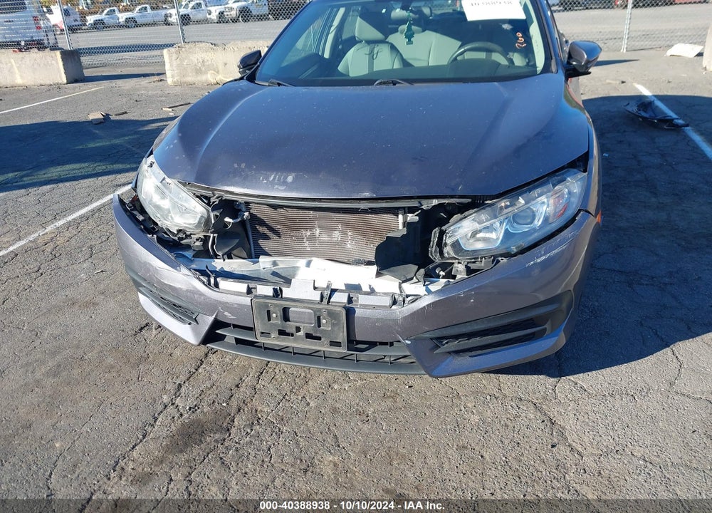2018 HONDA CIVIC LX VIN: 2HGFC2F55JH537137