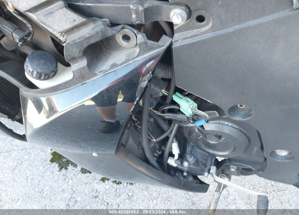 2006 KAWASAKI ZX1400 A VIN: JKBZXNA116A007832