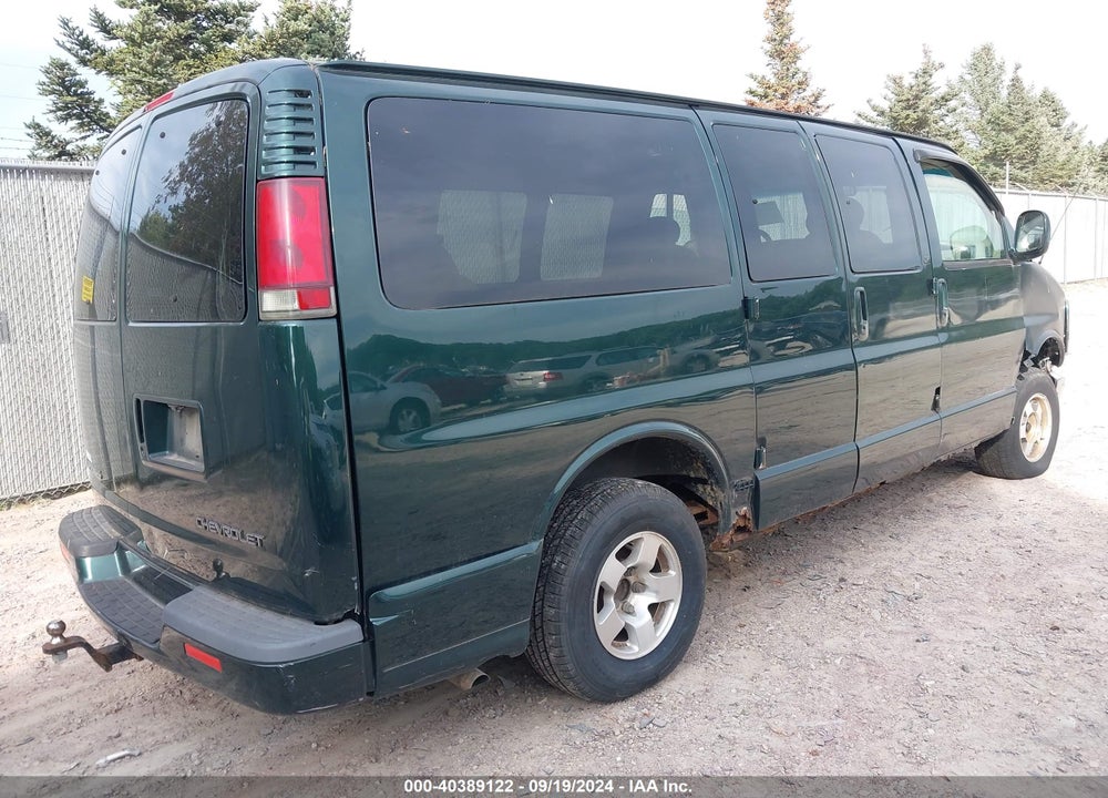 2001 CHEVROLET EXPRESS LT VIN: 1GNFG65R511203890