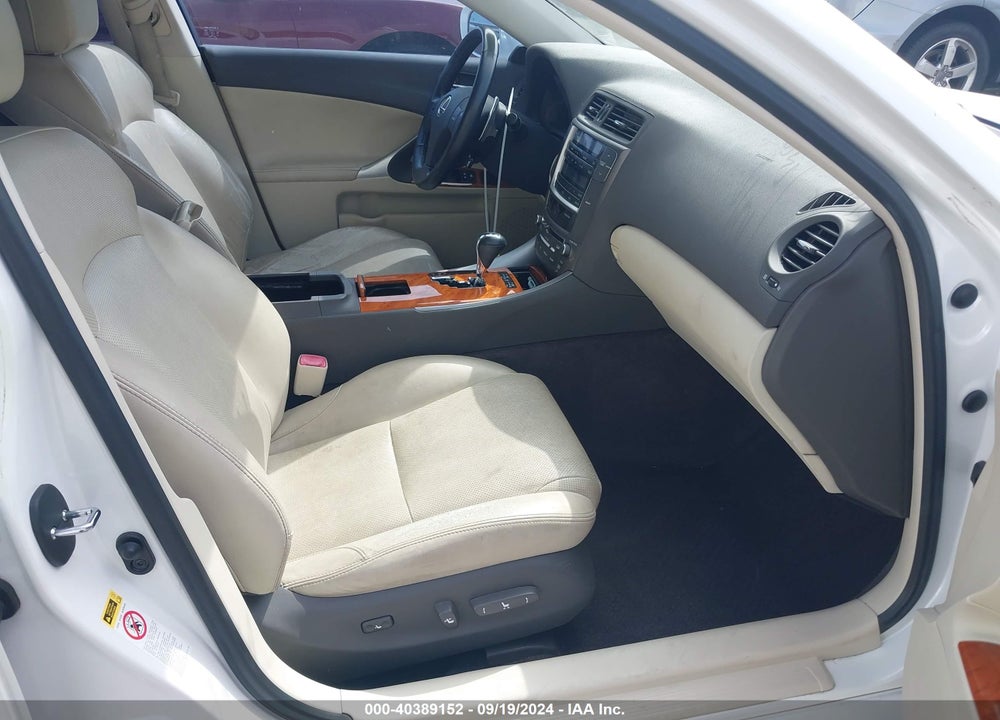 2009 LEXUS IS 250 VIN: JTHBK262695088686
