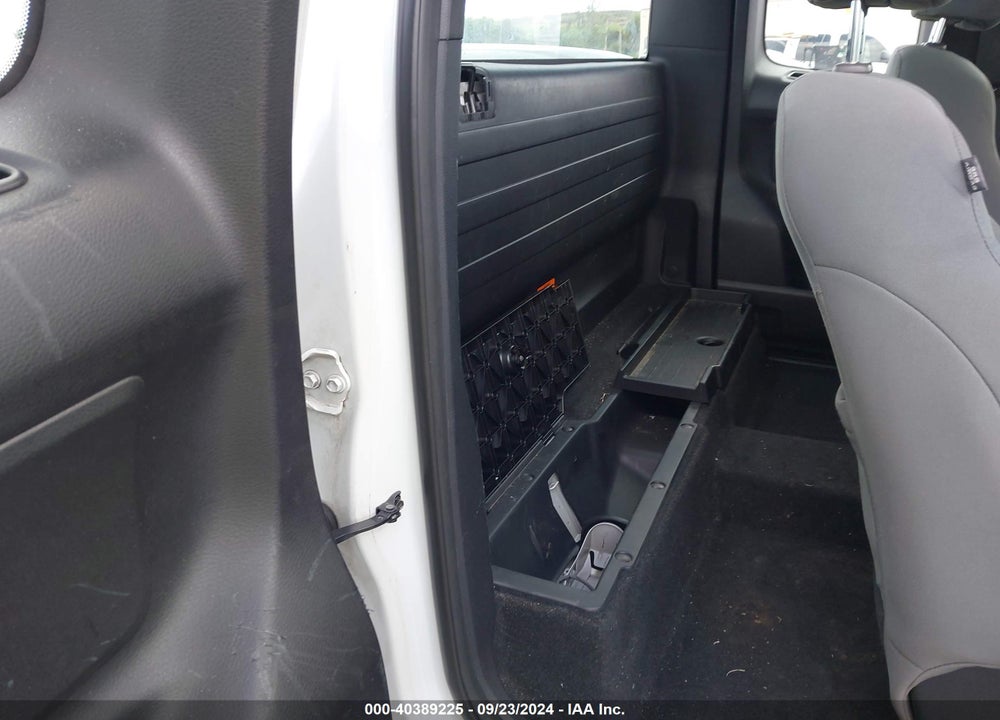 2017 TOYOTA TACOMA SR VIN: 5TFRX5GN8HX096223