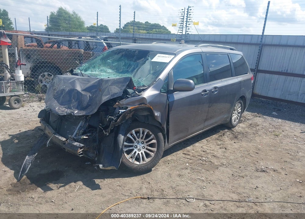 2011 TOYOTA SIENNA XLE V6 VIN: 5TDYK3DC8BS009032