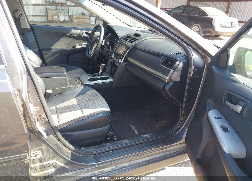 2013 TOYOTA CAMRY SE VIN: 4T1BF1FK2DU704202