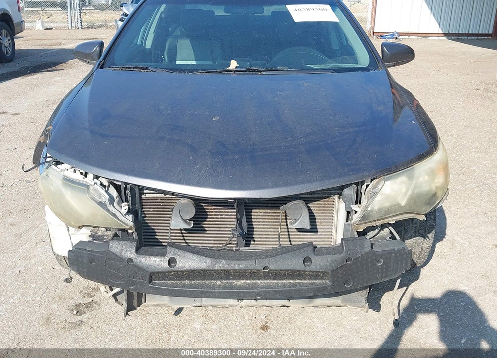 2013 TOYOTA CAMRY SE VIN: 4T1BF1FK2DU704202