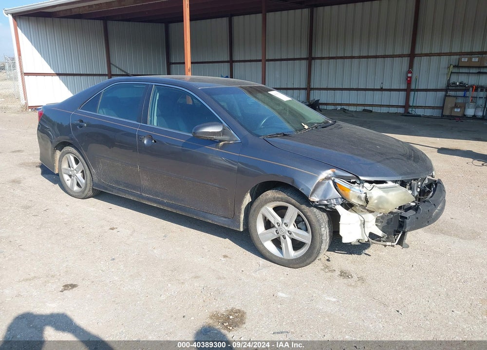 2013 TOYOTA CAMRY SE VIN: 4T1BF1FK2DU704202