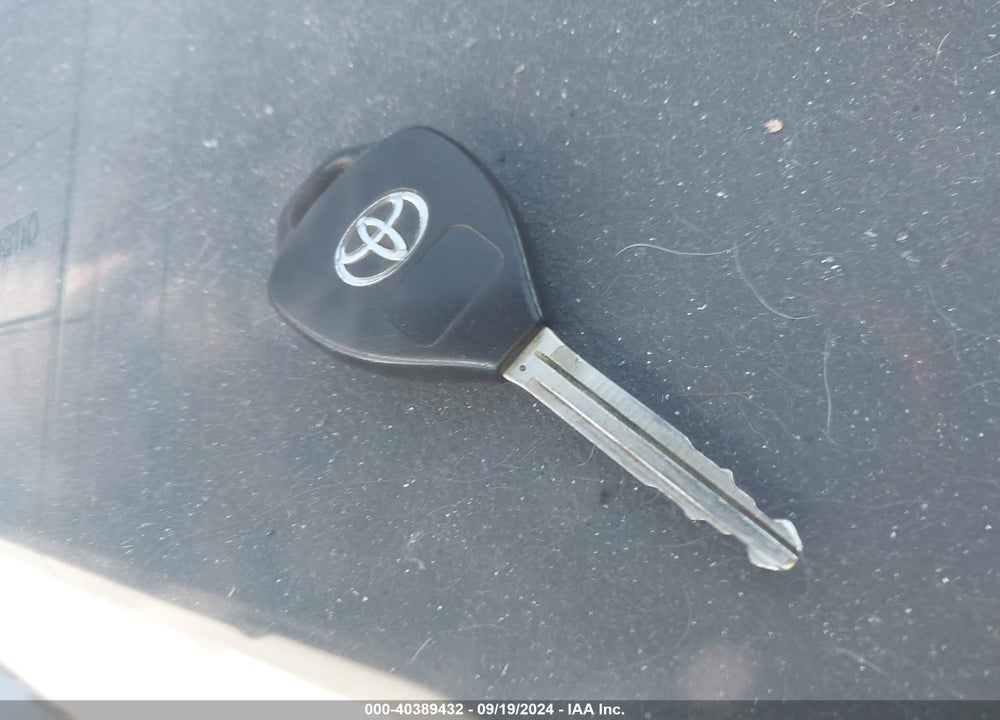 2009 TOYOTA CAMRY LE VIN: 4T1BE46K59U832056