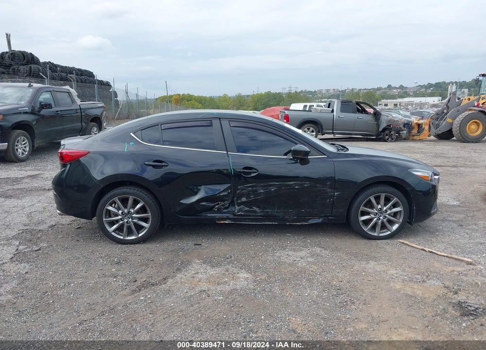 2018 MAZDA 3 TOURING VIN: 3MZBN1V3XJM255821