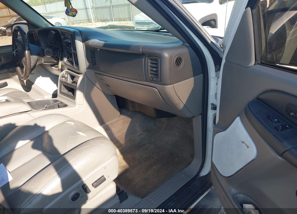 2003 CHEVROLET TAHOE LT VIN: 1GNEK13Z43J218819