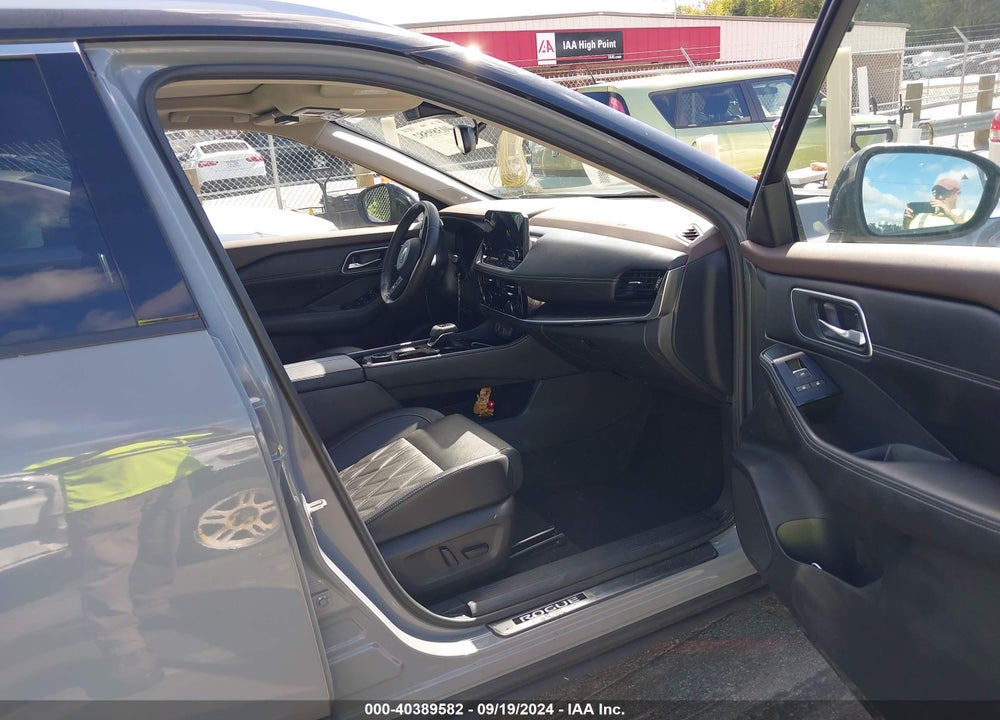 2021 NISSAN ROGUE PLATINUM INTELLIGENT AWD VIN: JN8AT3DD3MW311956