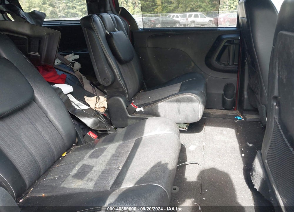 2014 CHRYSLER TOWN & COUNTRY S VIN: 2C4RC1HG8ER409267