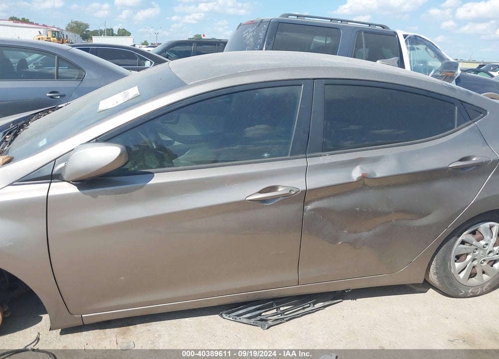 2016 HYUNDAI ELANTRA SE VIN: 5NPDH4AEXGH700021