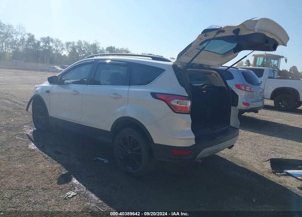 2018 FORD ESCAPE SE VIN: 1FMCU9GD3JUC56475