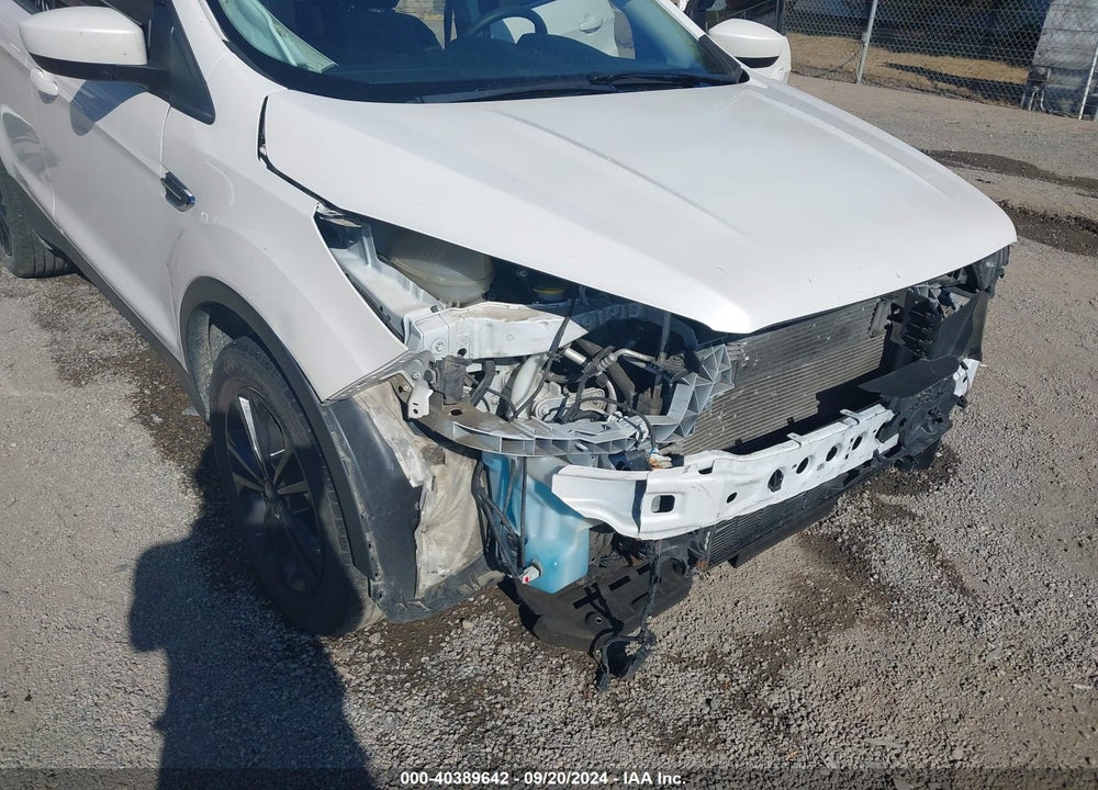 2018 FORD ESCAPE SE VIN: 1FMCU9GD3JUC56475