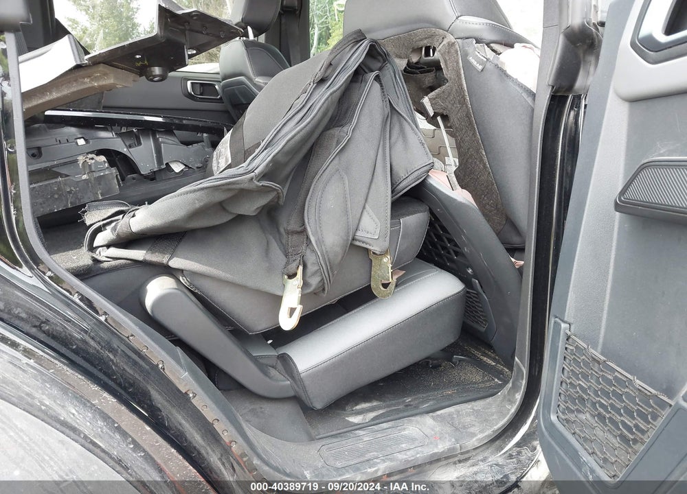2024 FORD BRONCO BLACK DIAMOND VIN: 1FMDE1BH8RLA09242