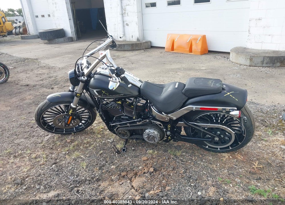 2023 HARLEY-DAVIDSON FXBR VIN: 1HD1YEZ10PB074294
