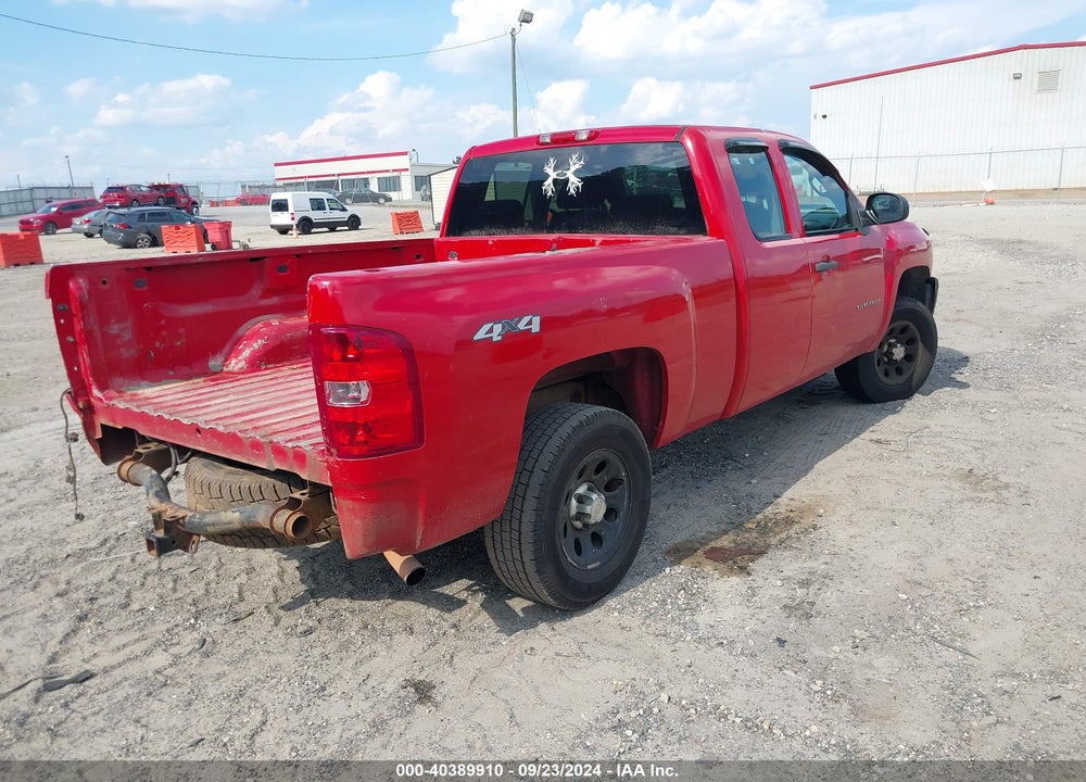 2011 CHEVROLET SILVERADO 1500 WORK TRUCK VIN: 1GCRKPE34BZ135199