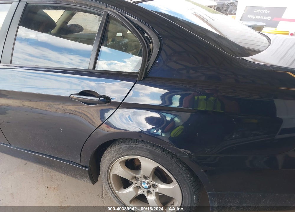 2007 BMW 328I VIN: WBAVA33597KX82421