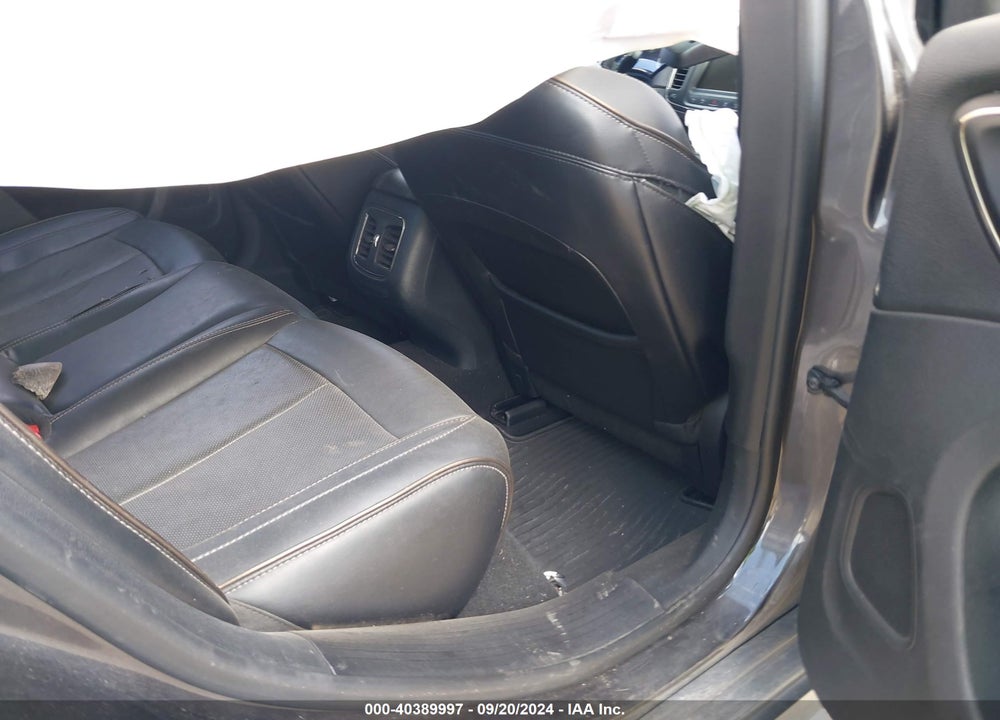 2015 CHRYSLER 200 C VIN: 1C3CCCEG3FN690788